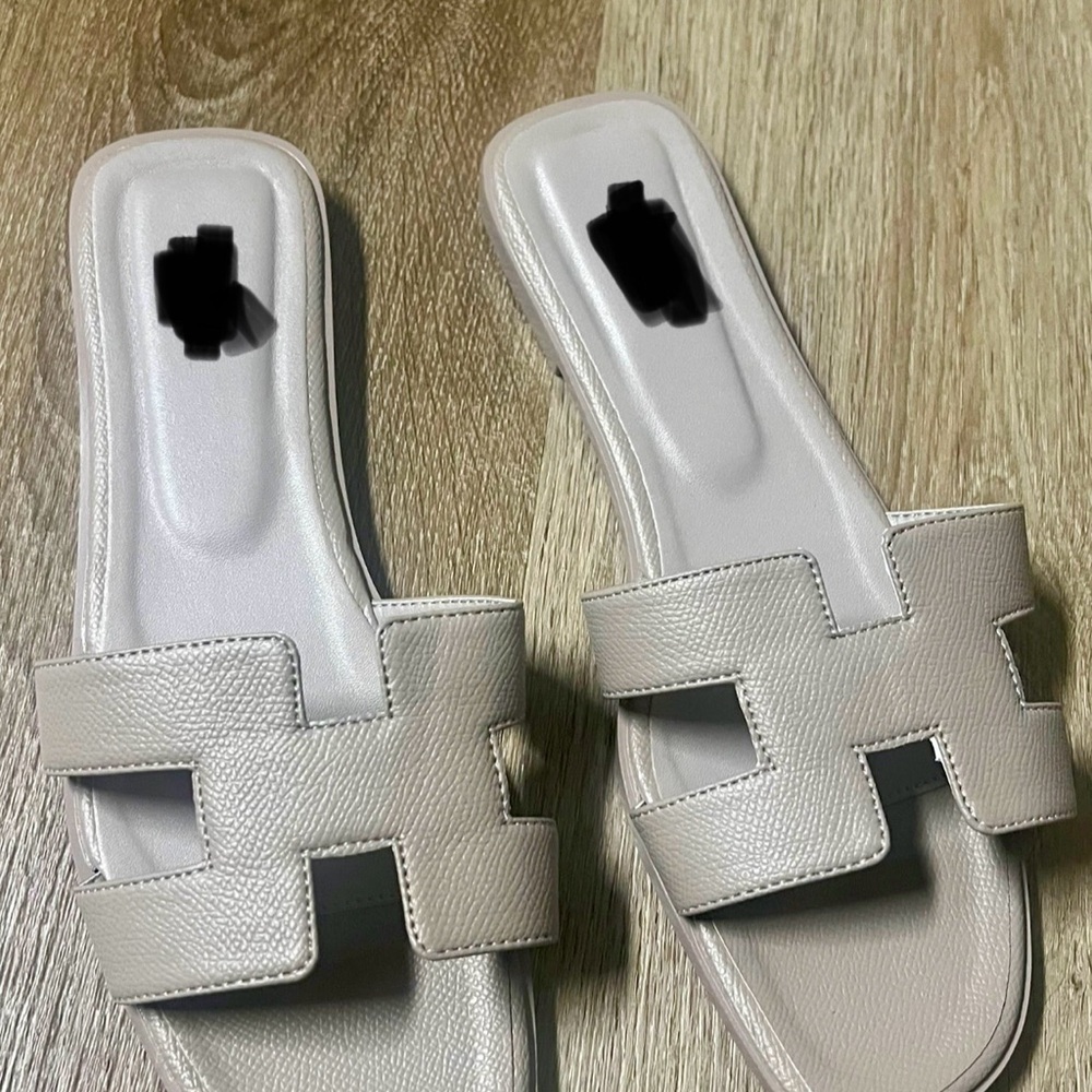 oran sandals